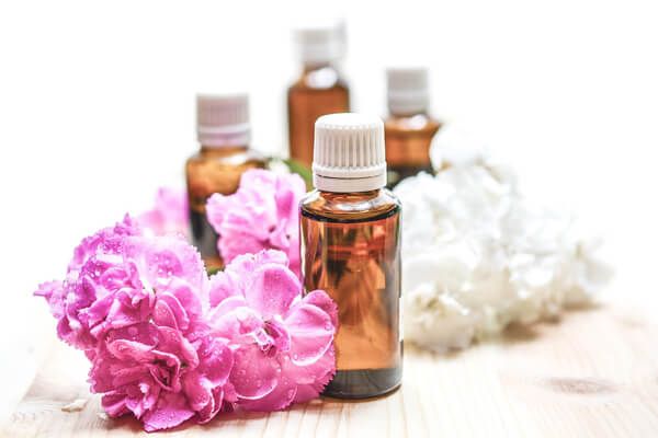 4 Essential Oils That Can Fight Candida